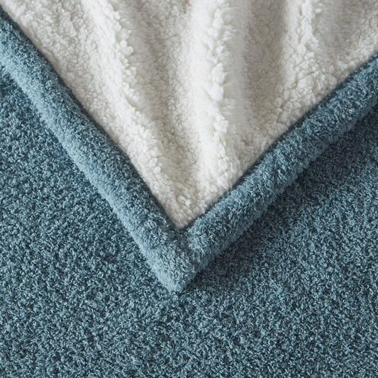 Amira - Dream Soft Heated Throw - Blue