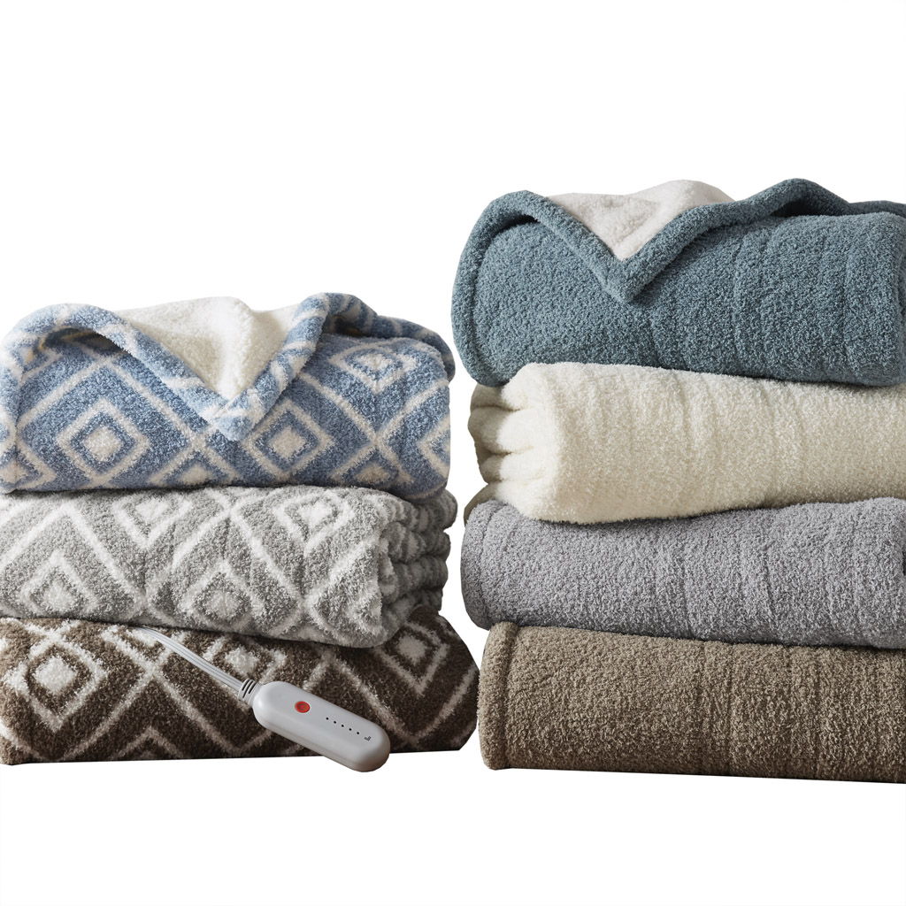 Amira - Dream Soft Heated Throw - Gray Geo